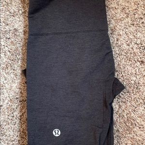 Lululemon tights size 4